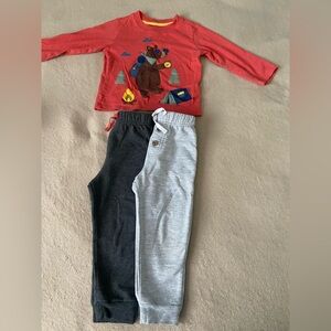 Boy’s Bundle Size 2! Matching Sweatpants Set, Catter’s pants and 9 pa of socks!